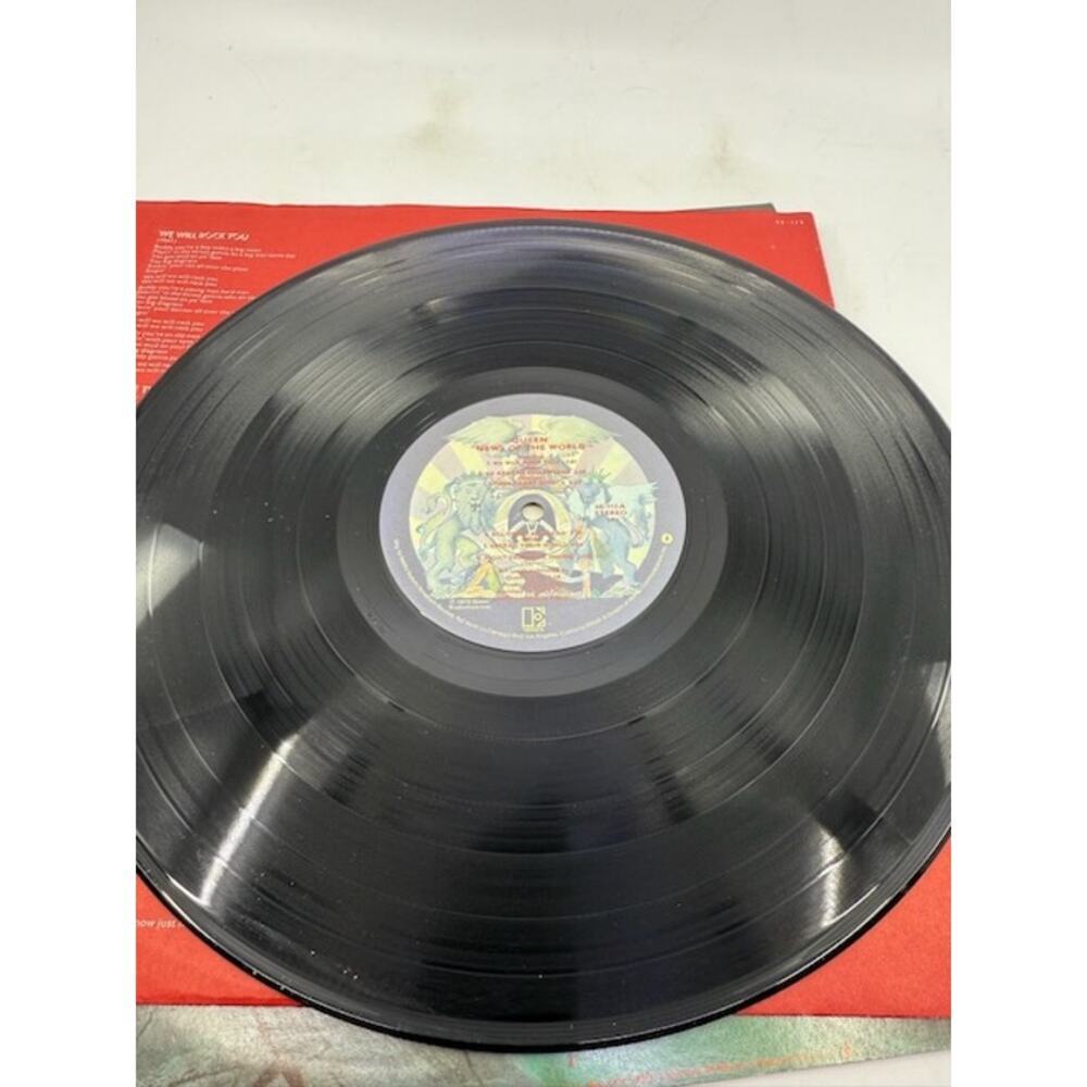 Queen – News Of The World 1977 Vinyl Album Record - Picture 5 of 7